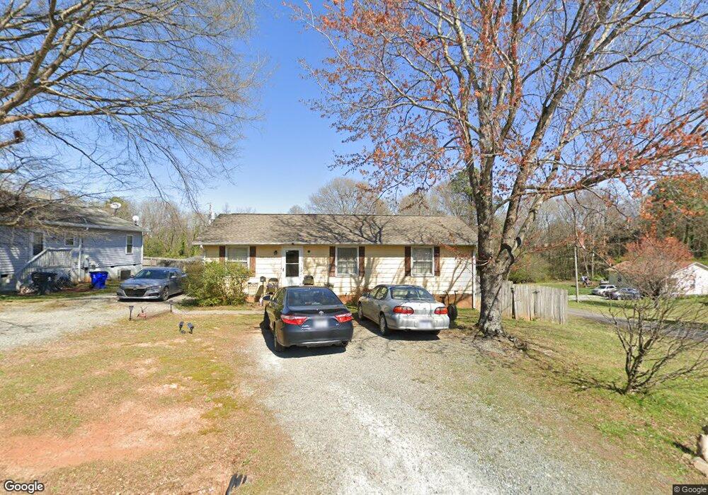 602 N 4th Ave, Siler City, NC 27344 - photo 1
