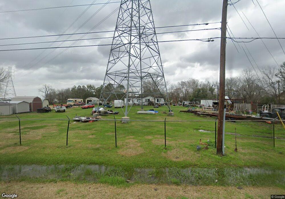 2226 Nancy St, Alvin, TX 77511 - photo 1