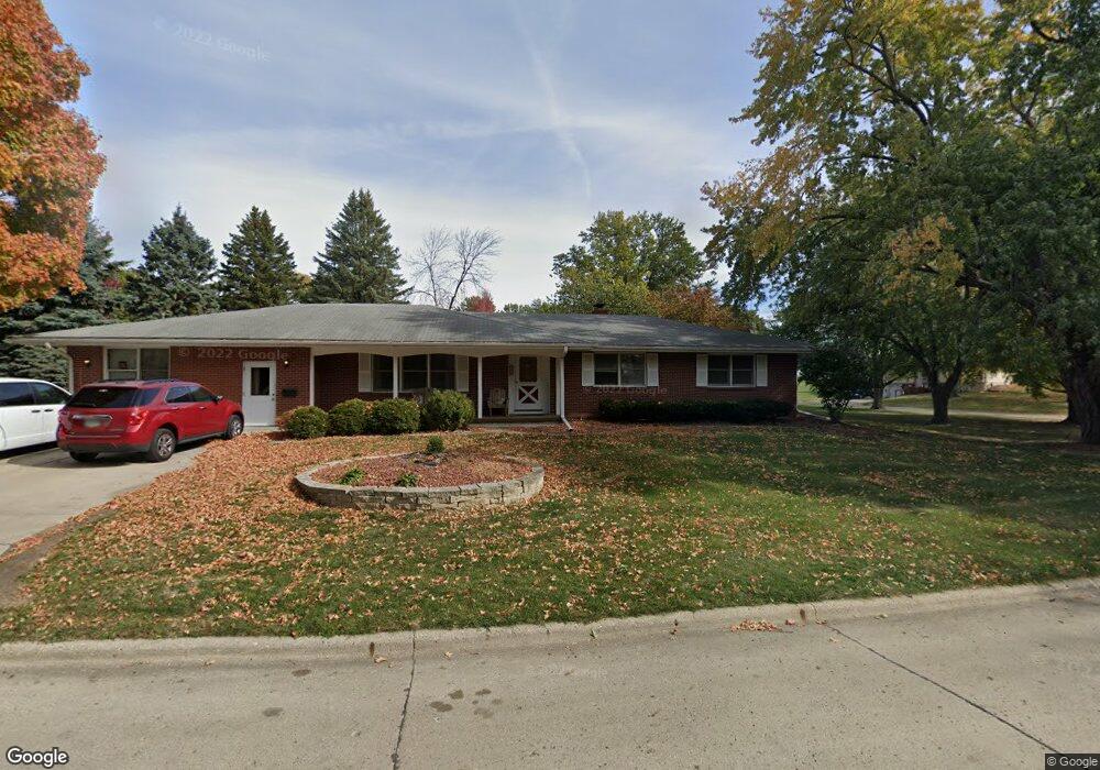 308 E 28th St S, Newton, IA 50208 - photo 1