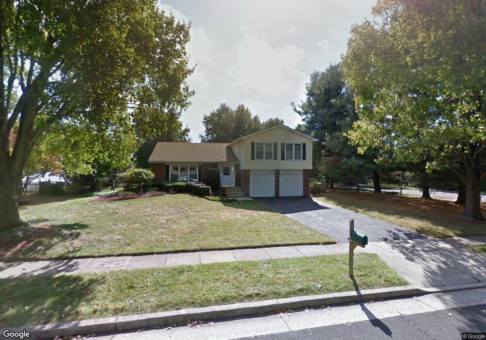 2 Westwood Ct, Newtown, PA 18940 - photo 1