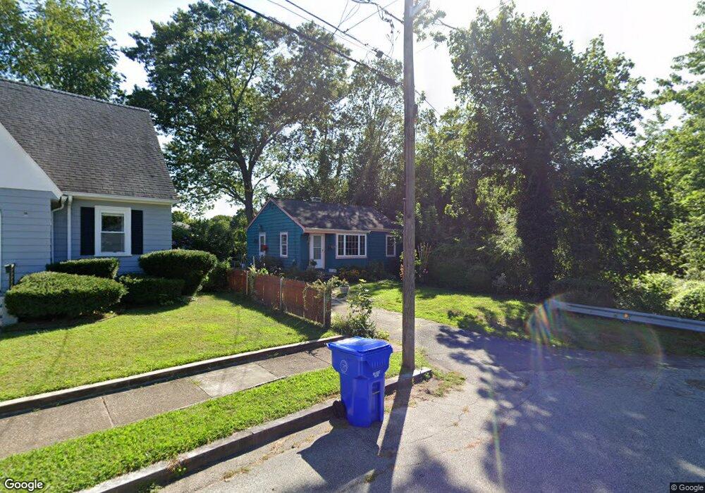 54 Dartmouth Ave, Riverside, RI 02915 - photo 1