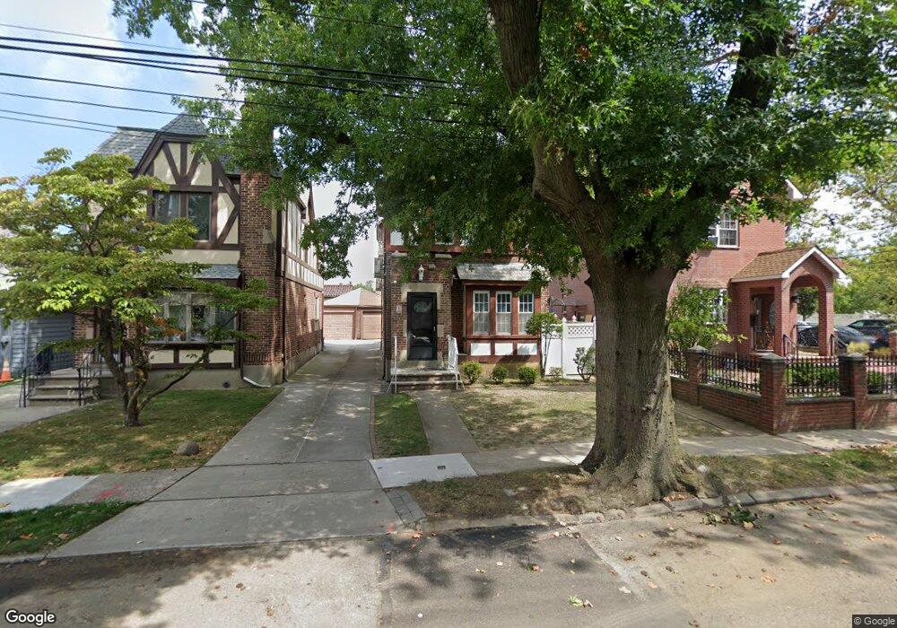 15815 Laburnum Ave, Flushing, NY 11358 - photo 1