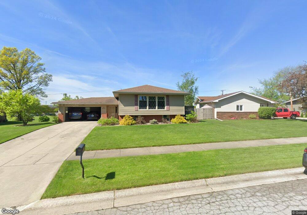 317 Hemlock Ln, Crown Point, IN 46307 - photo 1