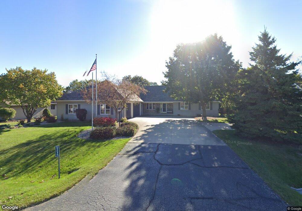 N9640 Shepherd Ln, Appleton, WI 54915 - photo 1