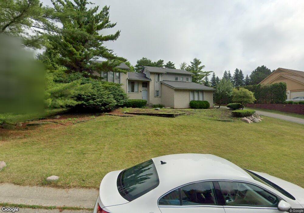 7170 Oakwood Dr unit Bldg-Unit, West Bloomfield, MI 48322 - photo 1