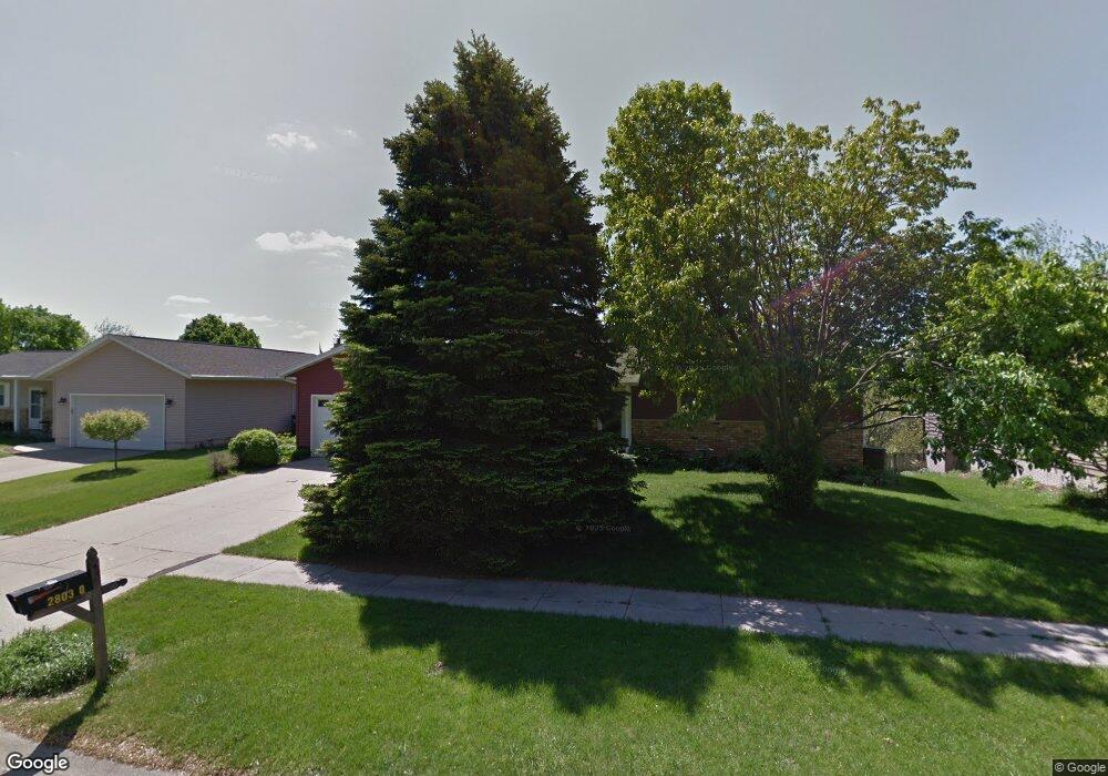 2803 Q Ave NW, Cedar Rapids, IA 52405 - photo 1