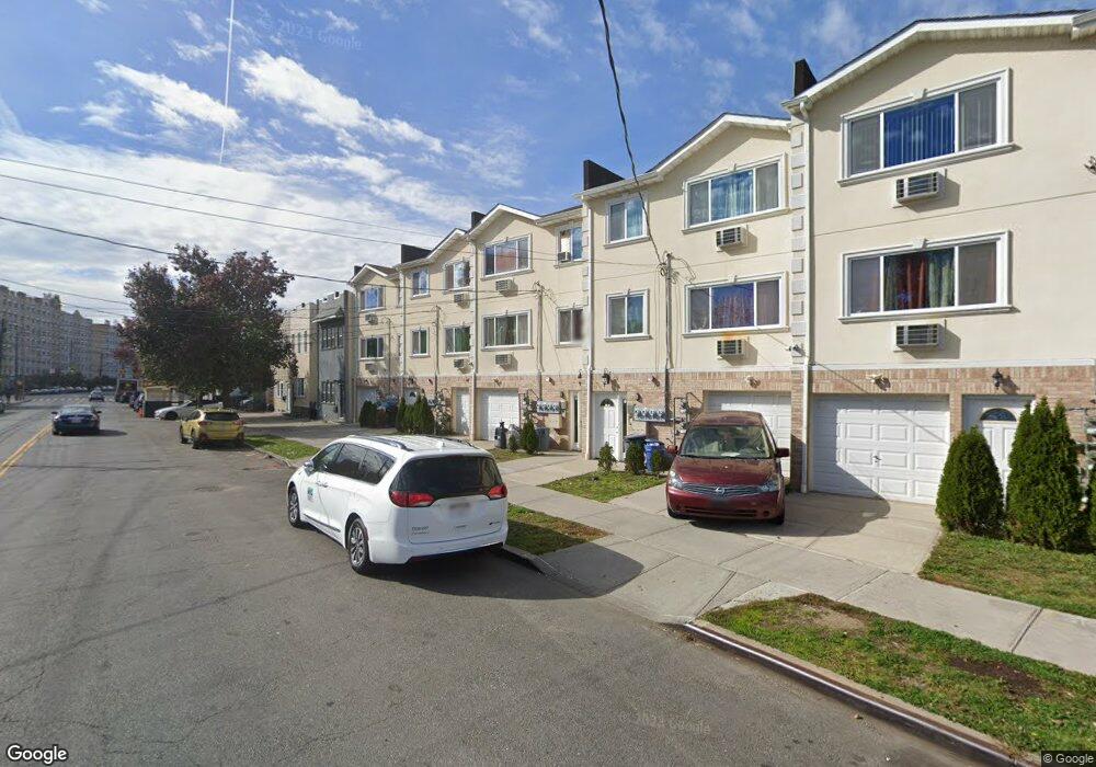 172-35 Baisley Blvd unit 2, Jamaica, NY 11434 - photo 1