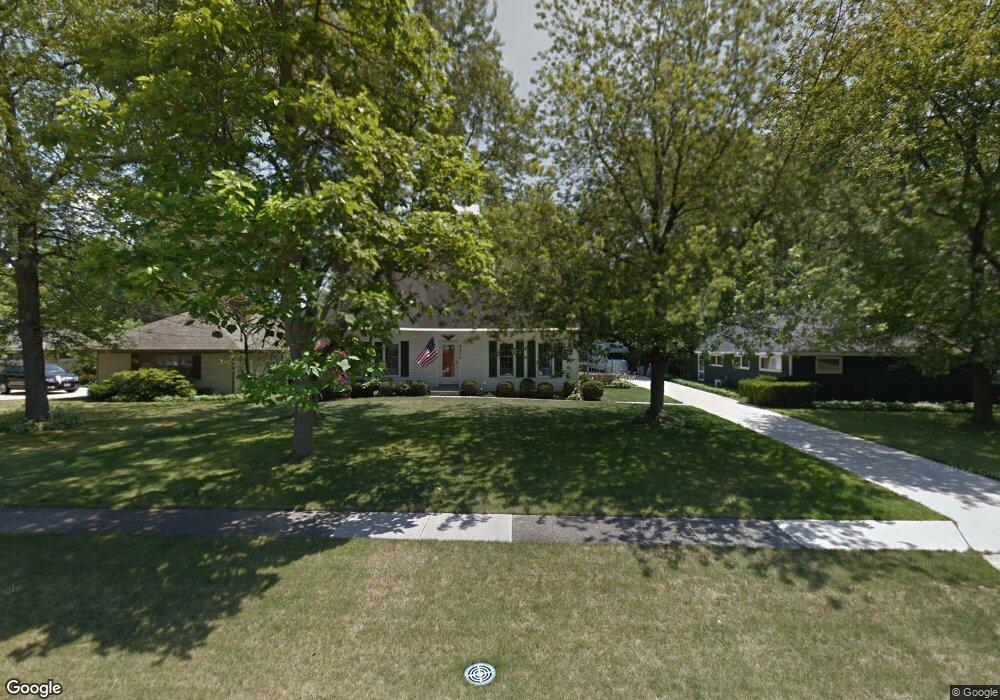 8879 Westlawn Blvd, Olmsted Falls, OH 44138 - photo 1