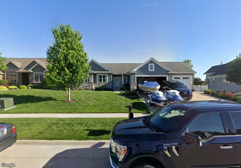 2822 Pendleton Dr, Cedar Falls, IA 50613 - photo 1