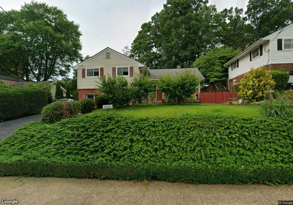 10820 Maple St, Fairfax, VA 22030 - photo 1
