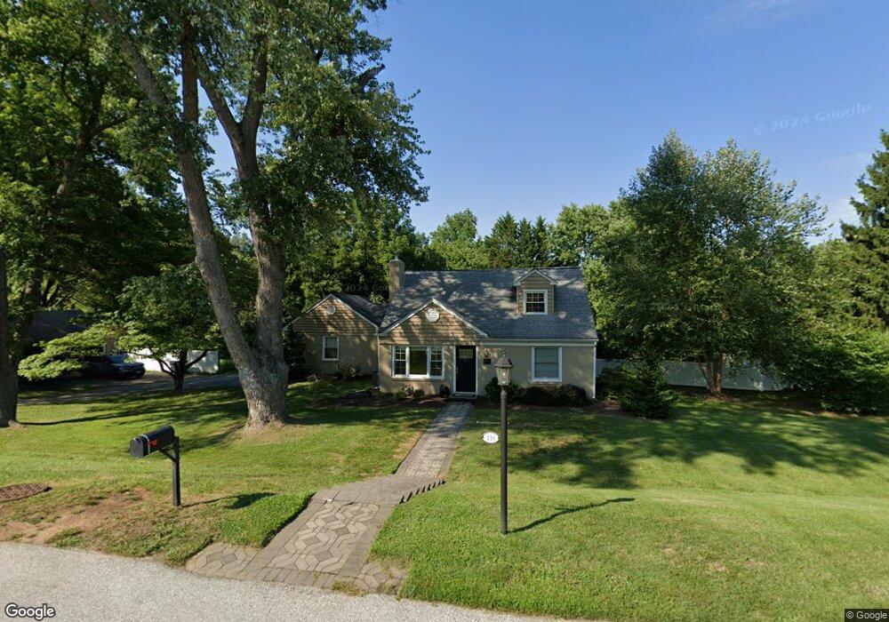 336 Callender Ln, Wallingford, PA 19086 - photo 1