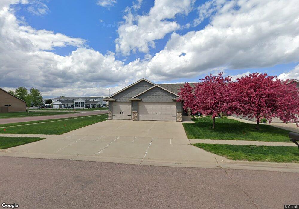 3700 E Woodsedge St, Sioux Falls, SD 57108 - photo 1