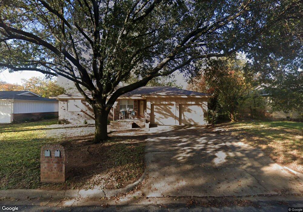 1137 Harrison Ln, Hurst, TX 76053 - photo 1