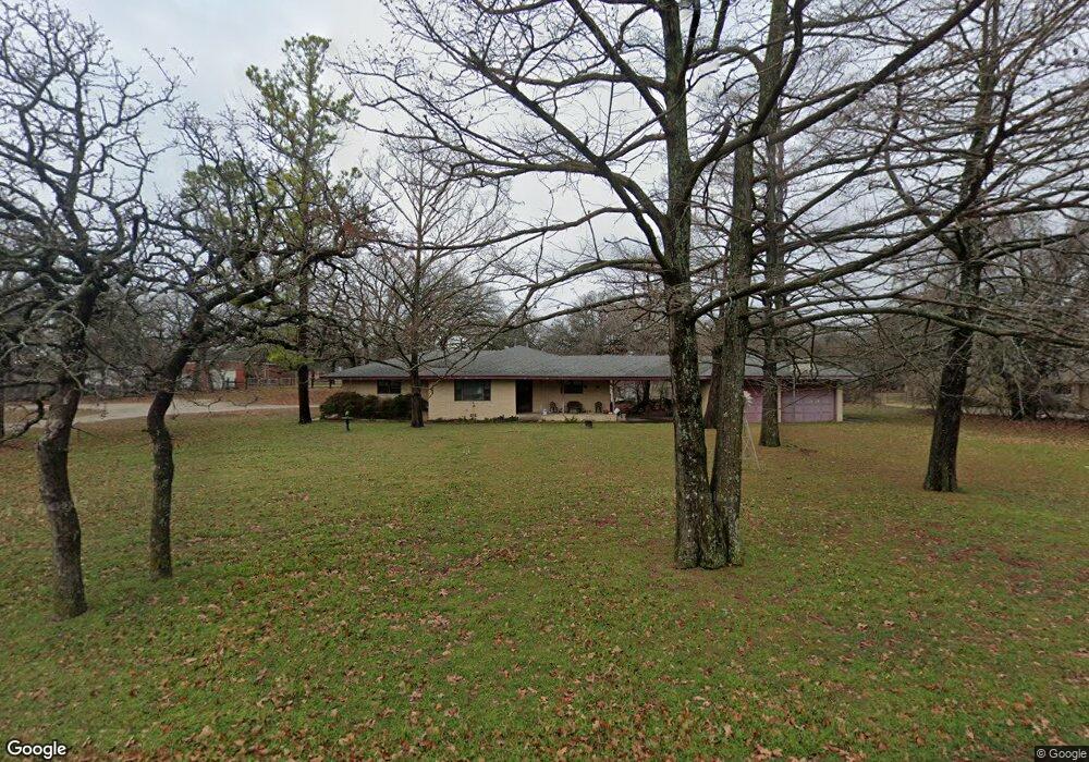 211 De la Cruz St, Weatherford, TX 76085 - photo 1