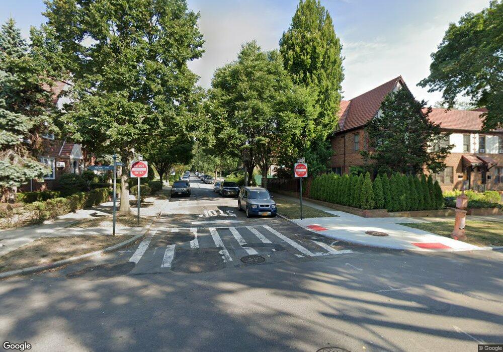 15 Whitson St unit 101, Forest Hills, NY 11375 - photo 1