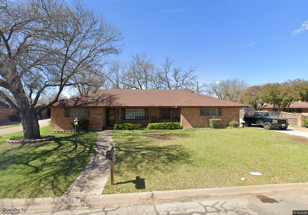 1228 Crestwood Dr, Cleburne, TX 76033 - photo 1