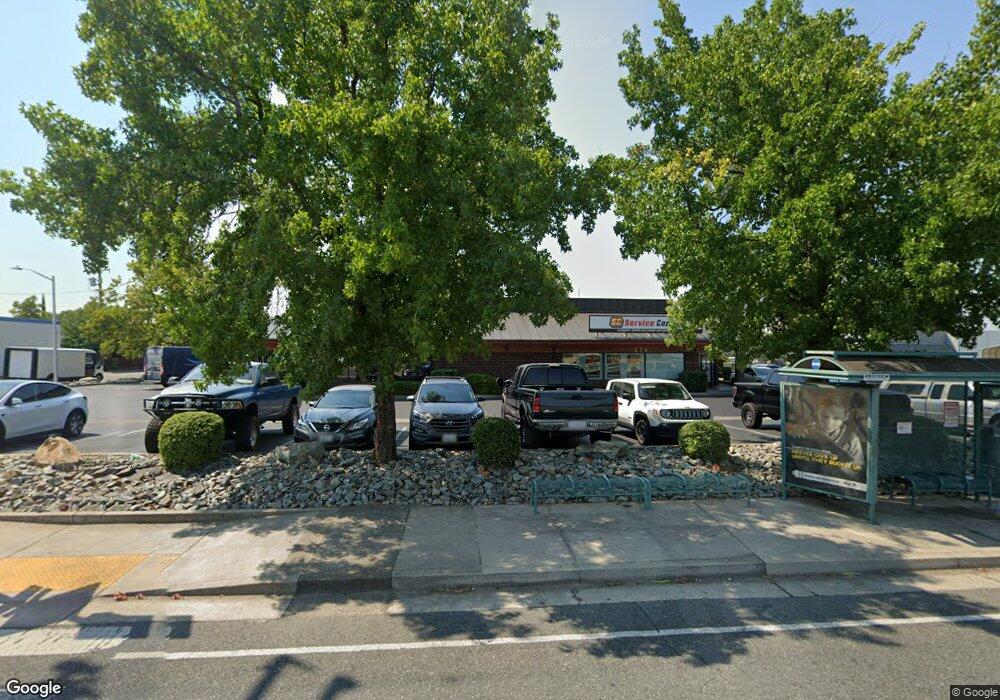 375 E Cypress Ave, Redding, CA 96002 - photo 1