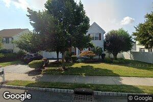 10 Scenic Dr, Dayton, NJ 08810