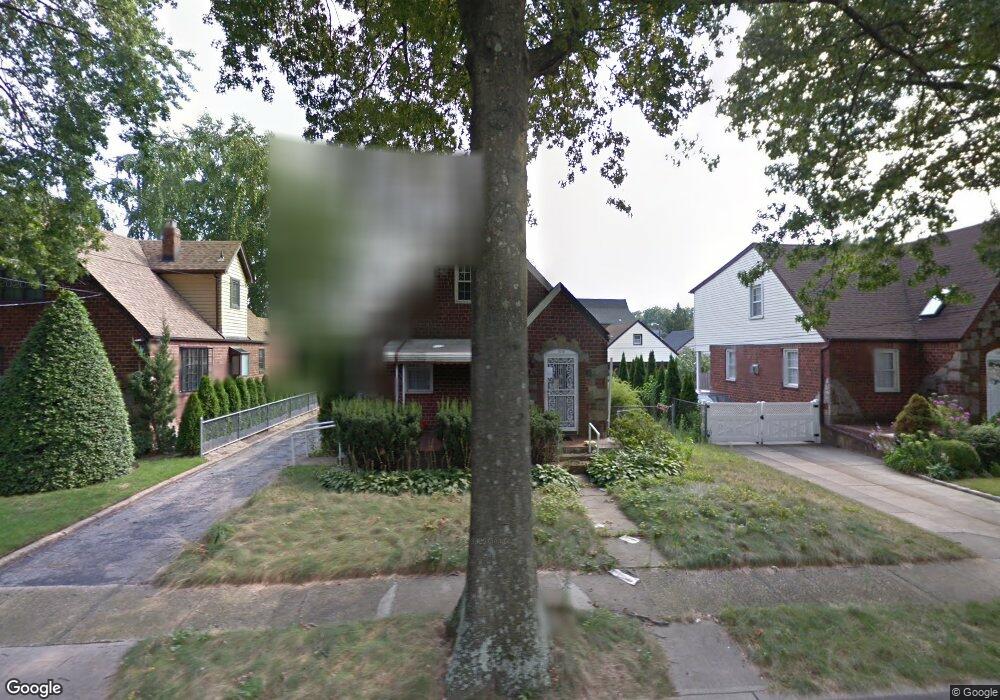 1075 Barnes St, Franklin Square, NY 11010 - photo 1