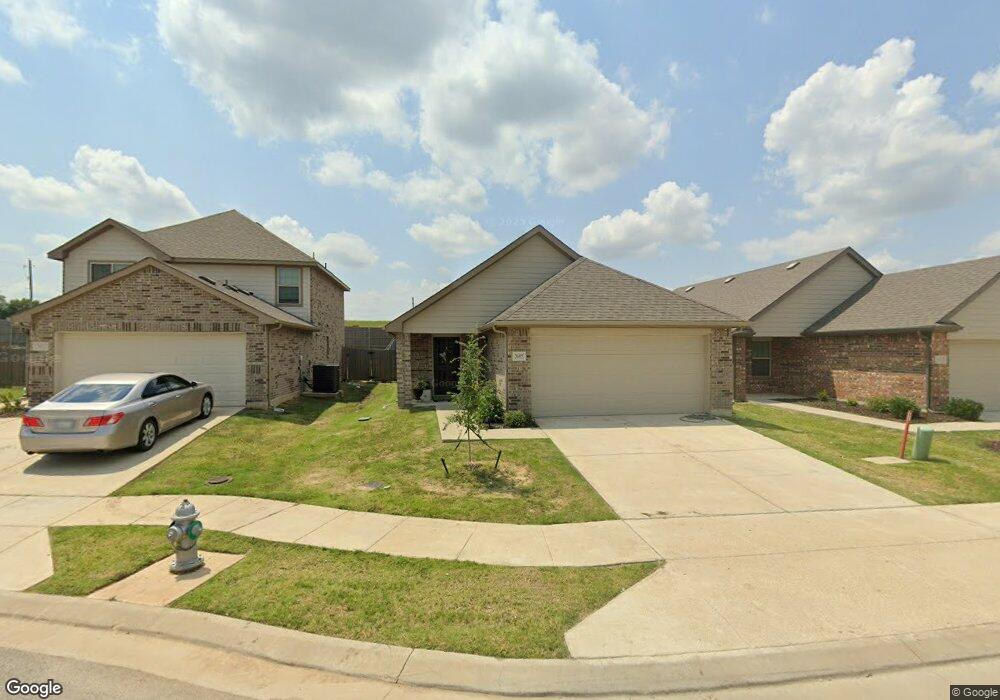 3605 Joshua St, Ennis, TX 75119 - photo 1