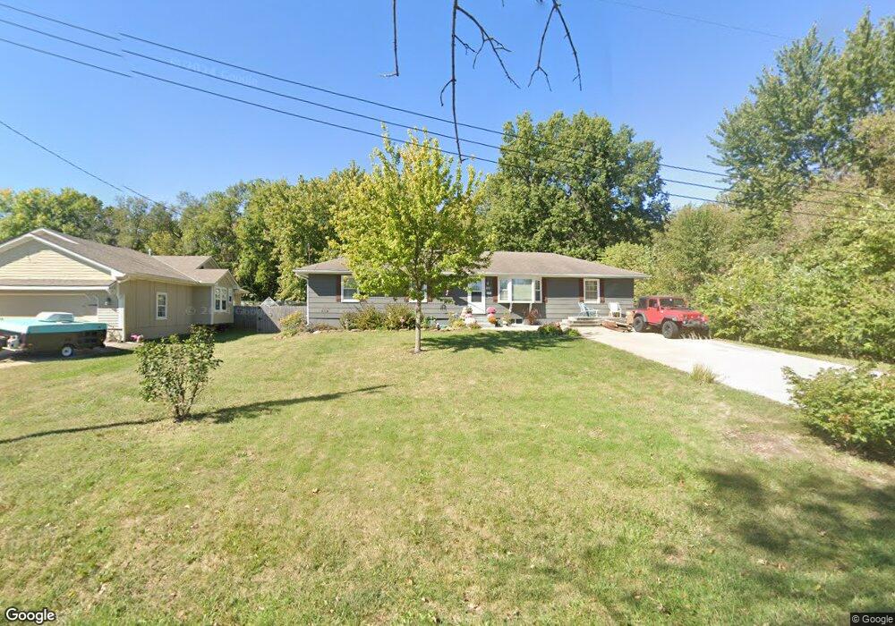 210 S Monroe St, Raymore, MO 64083 - photo 1