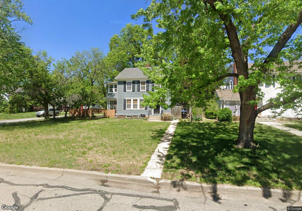 2316 SW 13th St, Topeka, KS 66604 - photo 1