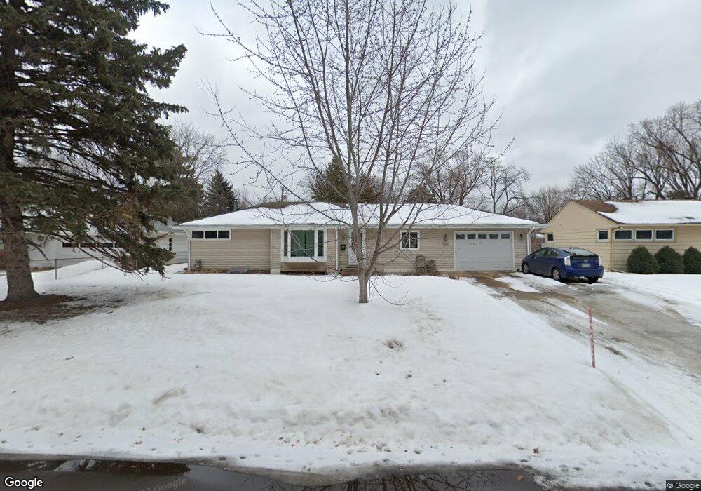 8121 Colfax Ave S, Bloomington, MN 55420 - photo 1