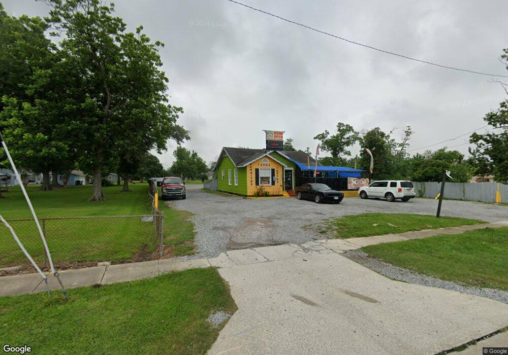 305 W College St, Lake Charles, LA 70605 - photo 1