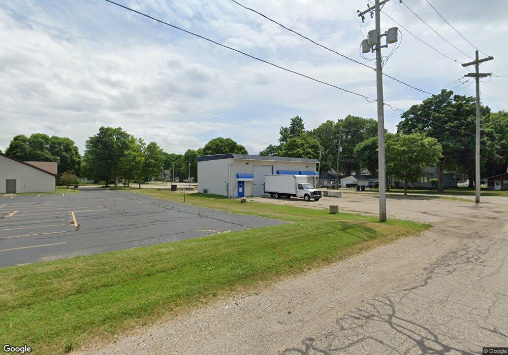 118 W Sycamore St, Wayland, MI 49348 - photo 1