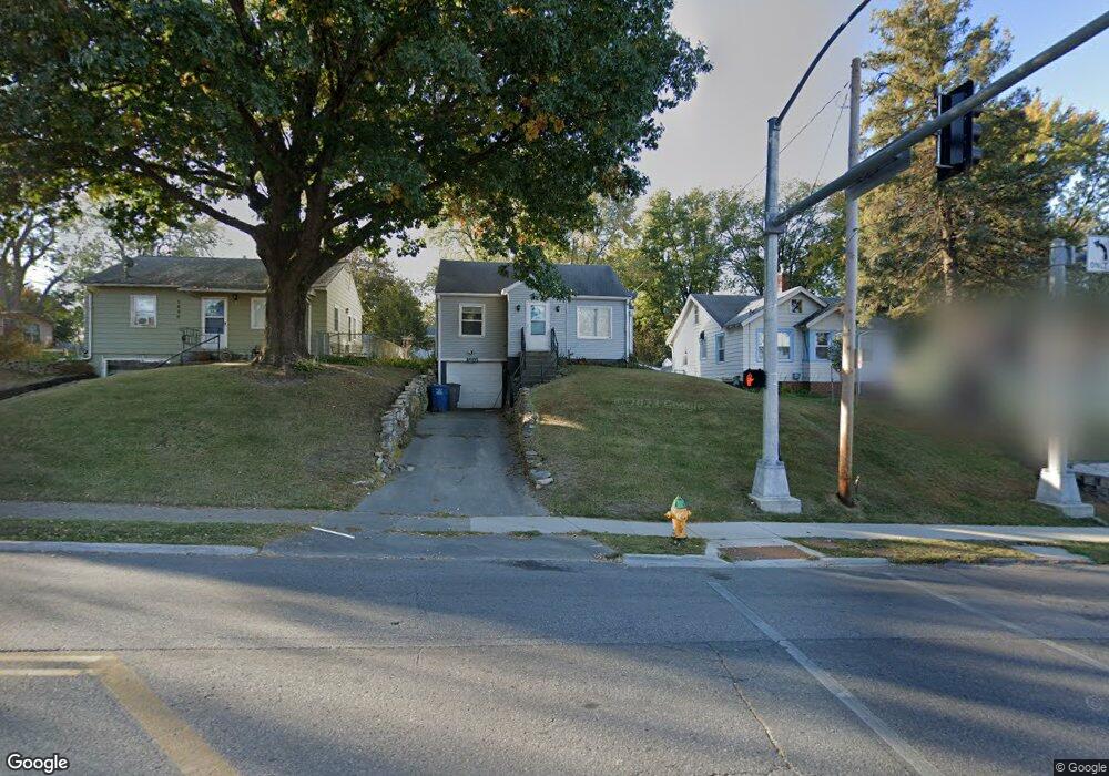 5810 University Ave, Des Moines, IA 50311 - photo 1