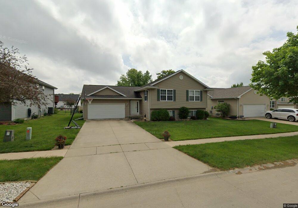 3513 Remington St SW, Cedar Rapids, IA 52404 - photo 1