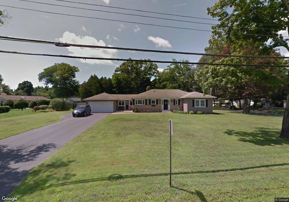 100 Grassy Gutter Rd, Longmeadow, MA 01106 - photo 1