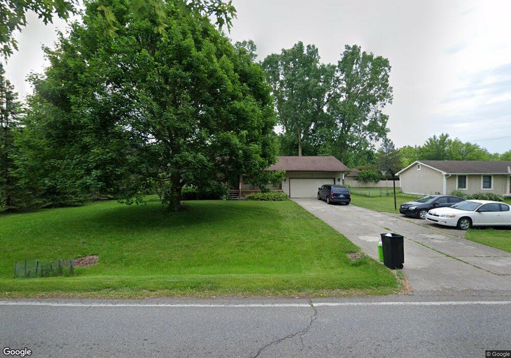 1245 Gilbert St, Flint, MI 48532 - photo 1