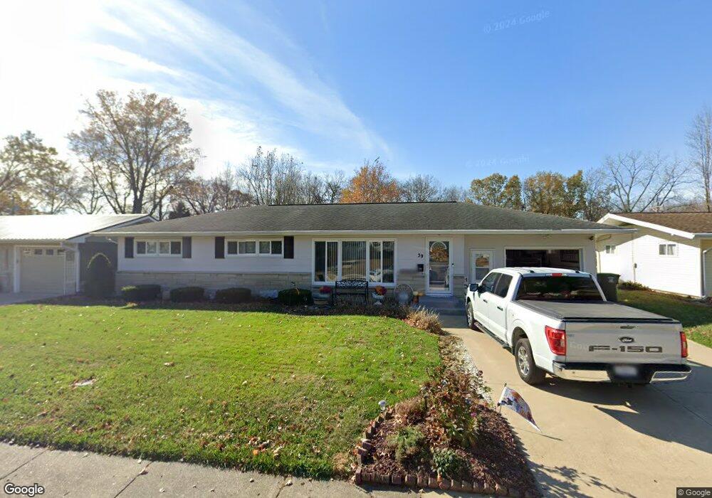 39 S Lakewood Dr, Effingham, IL 62401 - photo 1