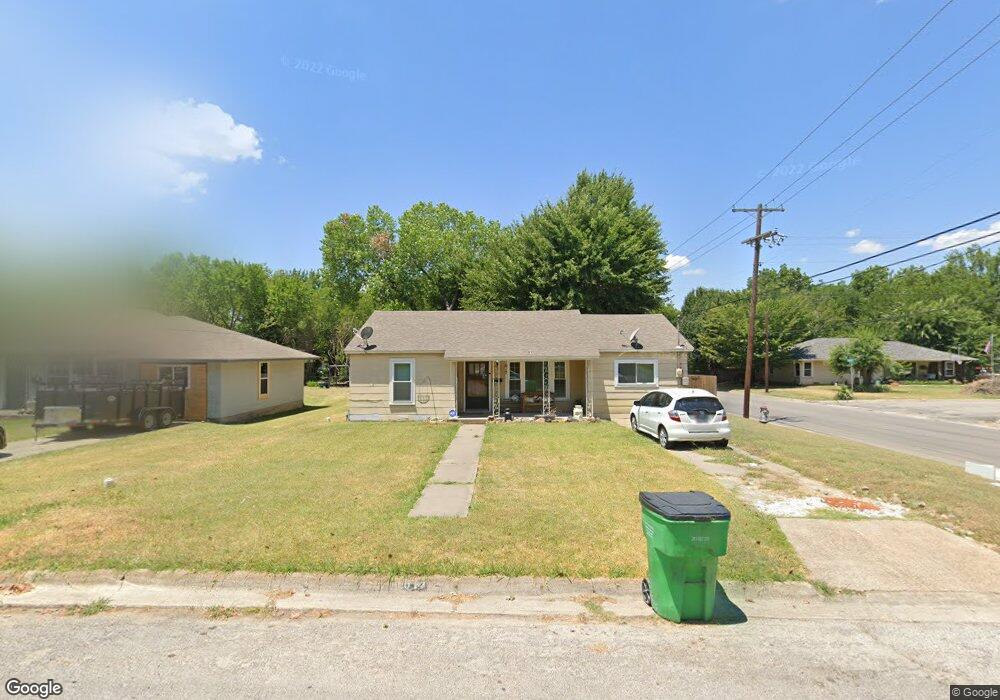 1017 Gladney St, Gainesville, TX 76240 - photo 1