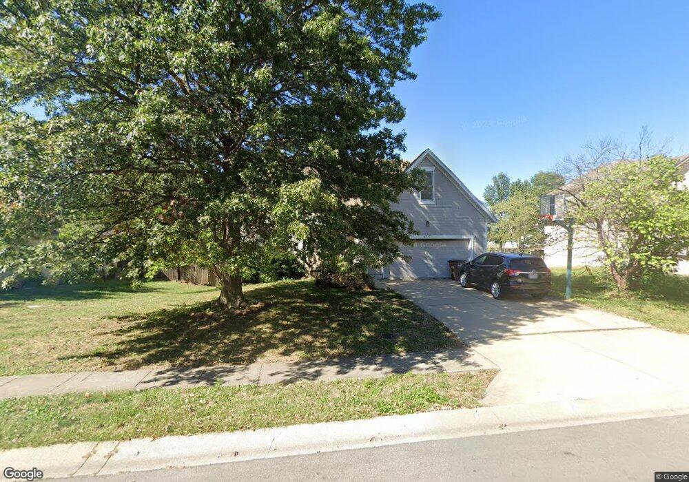 1512 Bridlewood Ln, Raymore, MO 64083 - photo 1