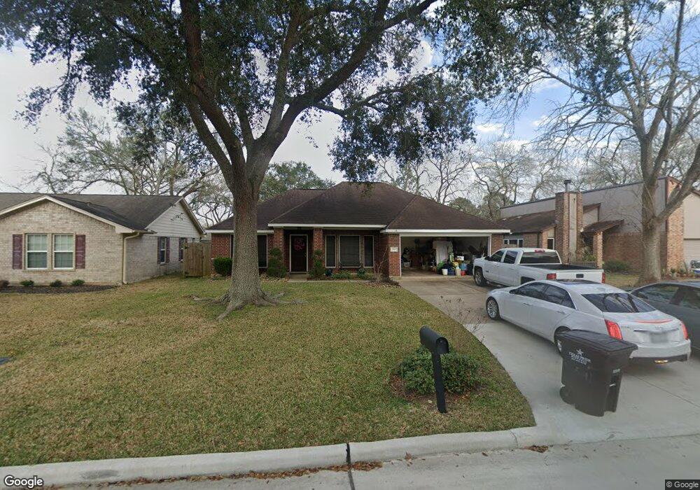 3885 Jasmine Dr, Alvin, TX 77511 - photo 1