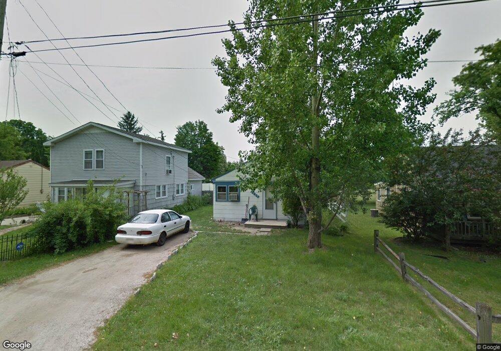 2527 Clarendon St, Flint, MI 48504 - photo 1