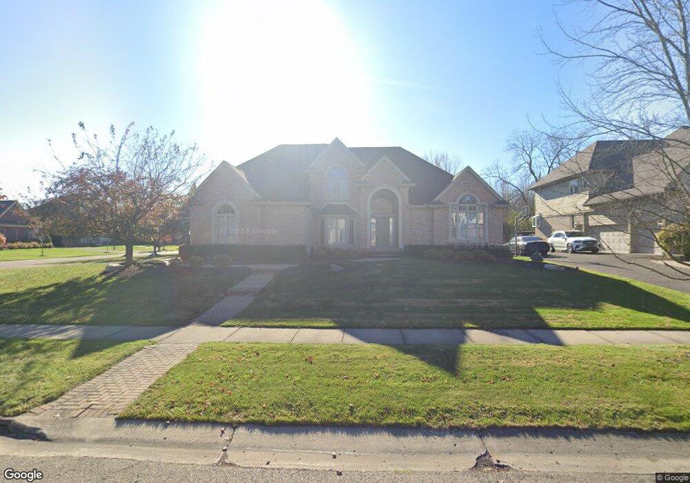 6795 Kennsway Ct, West Bloomfield, MI 48322 - photo 1