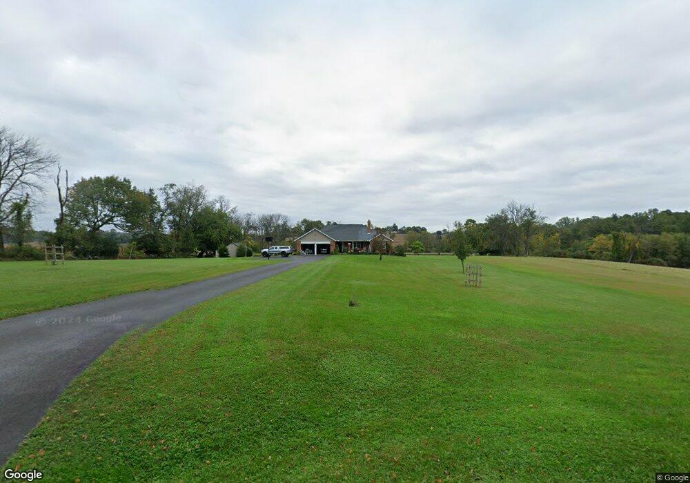 60 Simmons Rd, Reading, PA 19606 - photo 1