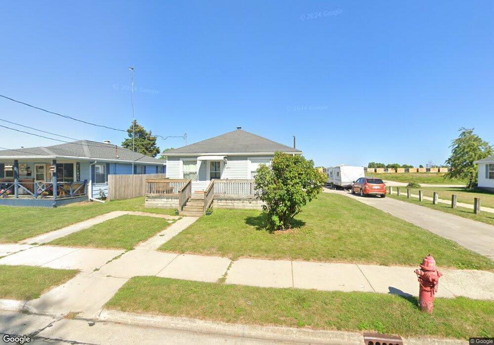 1271 S 31st St, Manitowoc, WI 54220 - photo 1