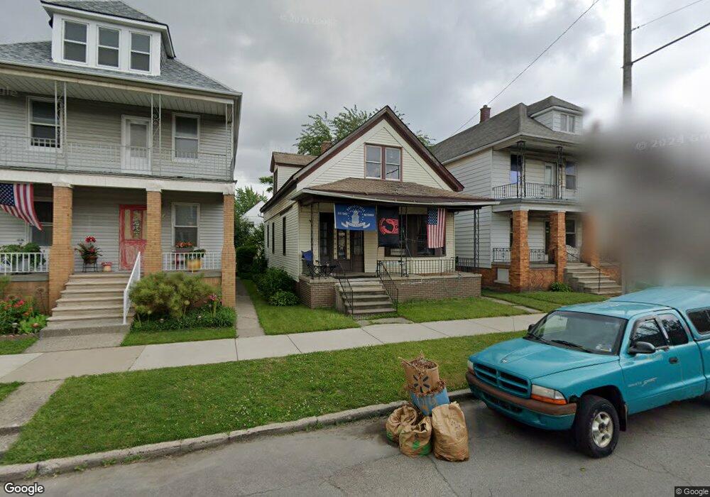 9488 Mitchell St, HamtraMcK, MI 48212 - photo 1