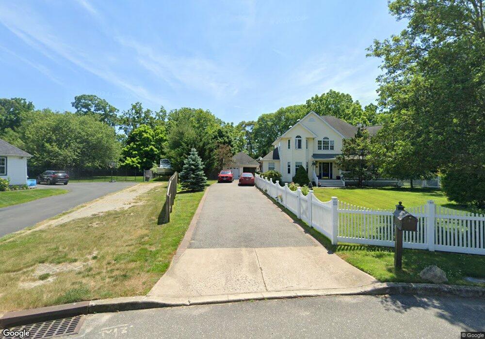 7 E Park Ln, Bayport, NY 11705 - photo 1