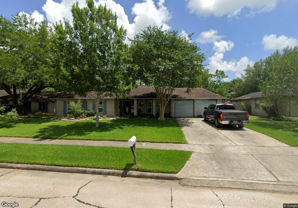 1312 W Castlewood Ave, Friendswood, TX 77546 - photo 1