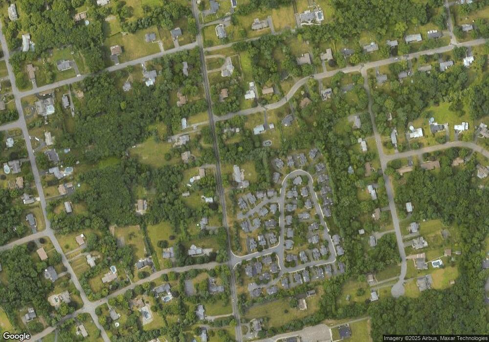 320 Buckskin Ct, Trumbull, CT 06611 - photo 1