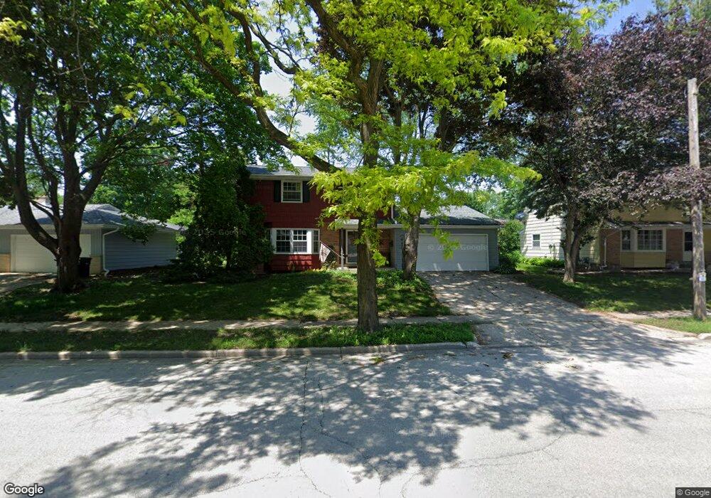 1432 Atlantic Dr, Waukesha, WI 53186 - photo 1