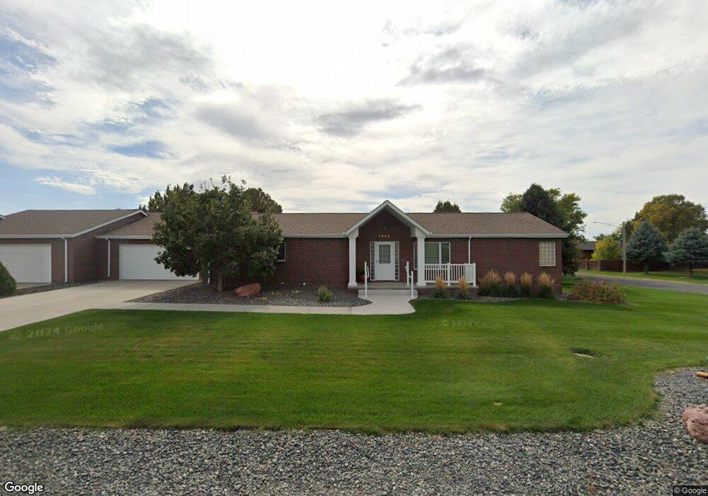 1902 E 34th St, Scottsbluff, NE 69361 - photo 1