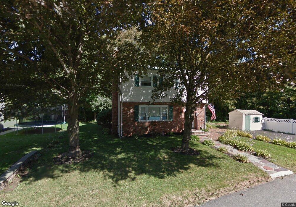 8 Vera Ln, Stoneham, MA 02180 - photo 1