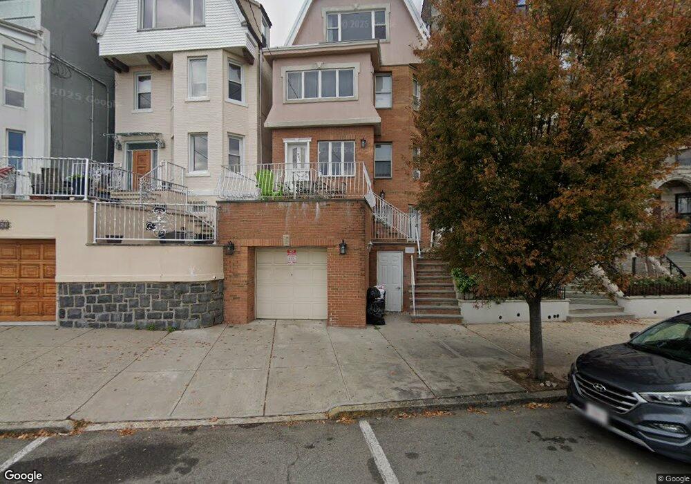 961 Boulevard E unit 4, Weehawken, NJ 07086 - photo 1