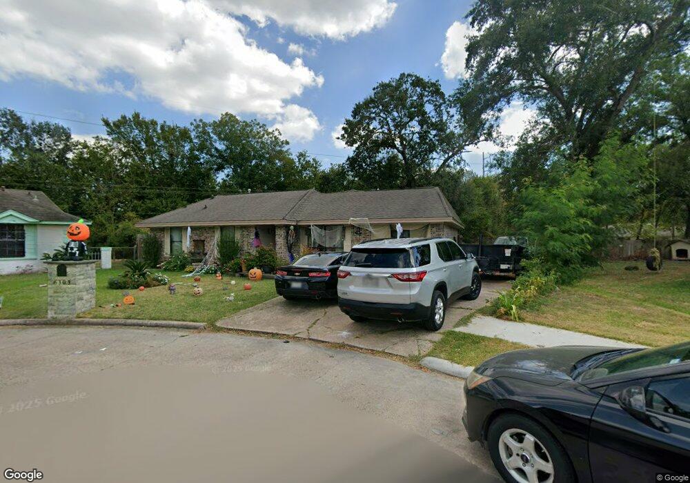 6303 Tall Willow Dr, Houston, TX 77088 - photo 1